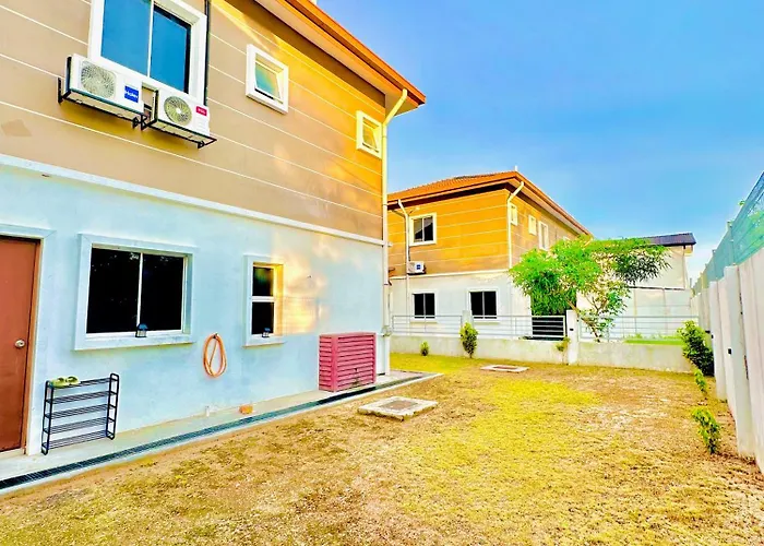 Embun Homestay Puchong Semid 1-10Pax 6-7Carpark